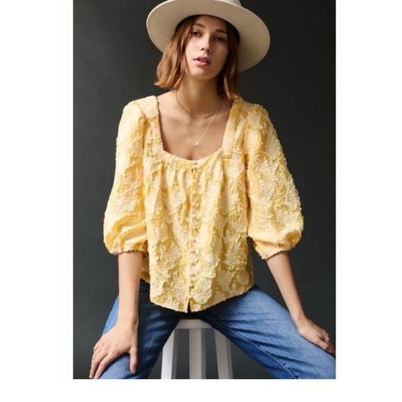 Anthropologie Yvonne Textured Buttondown in yellow. - Picture 1 of 5